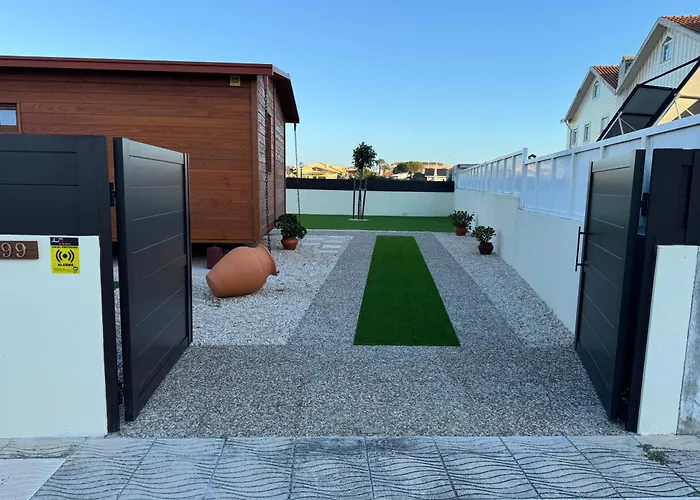 Acolhedora Casa De Ferias T2 Com Espaco Exterior Nyaraló *