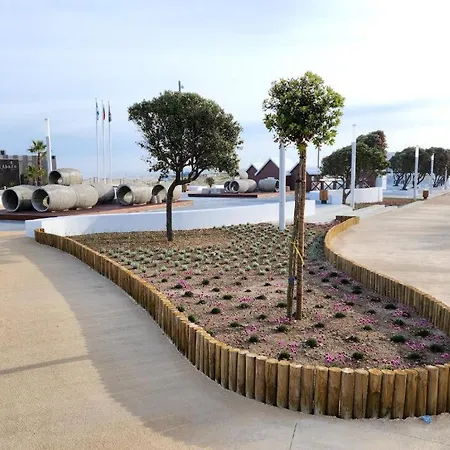 Feriehus Acolhedora Casa De Ferias T2 Com Espaco Exterior Esmoriz