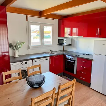 Acolhedora Casa De Ferias T2 Com Espaco Exterior Feriehus *