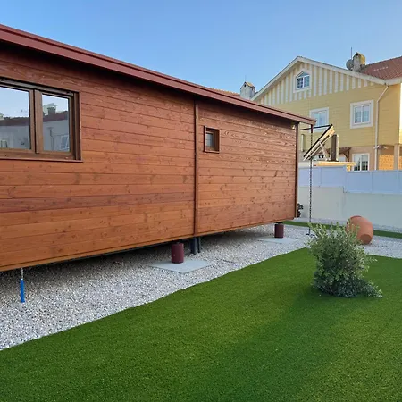 Acolhedora Casa De T2 Com Espaço Exterior Сasa de vacaciones