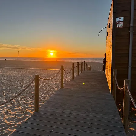 Acolhedora Casa De Ferias T2 Com Espaco Exterior