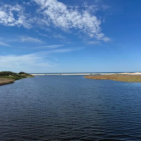 Acolhedora Casa De Ferias T2 Com Espaco Exterior *