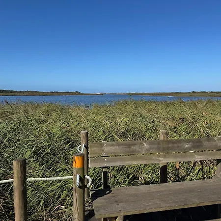 Acolhedora Casa De Ferias T2 Com Espaco Exterior Feriehus