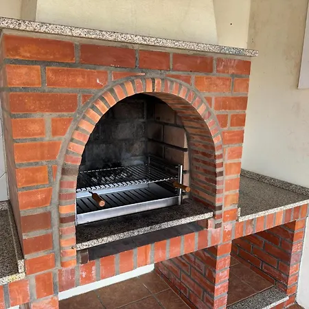 Prázdninový dům Acolhedora Casa De Ferias T2 Com Espaco Exterior