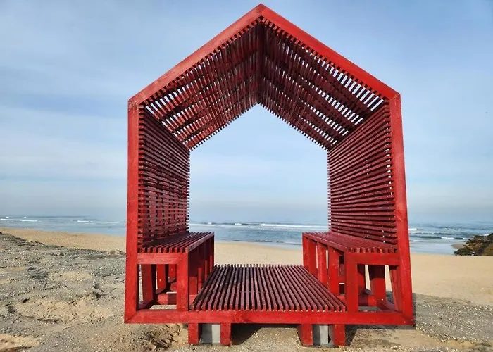 Acolhedora Casa De T2 Com Espaço Exterior *