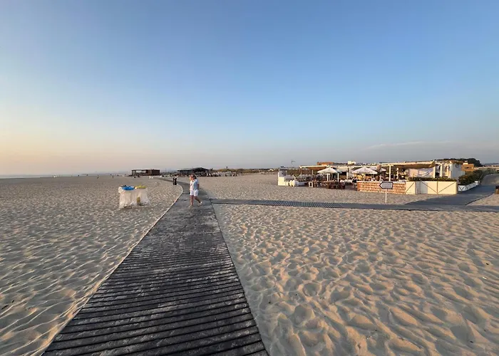 Acolhedora Casa De T2 Com Espaço Exterior * Esmoriz