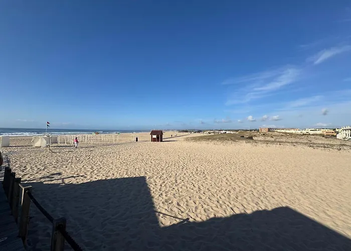 Casa de Férias Acolhedora Casa De T2 Com Espaço Exterior *